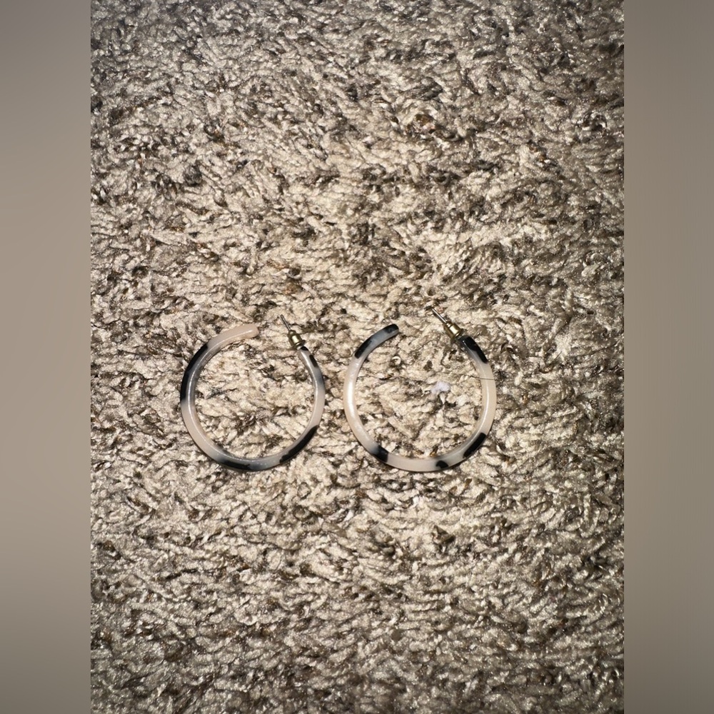PULL AND BEAR golden earrings loops